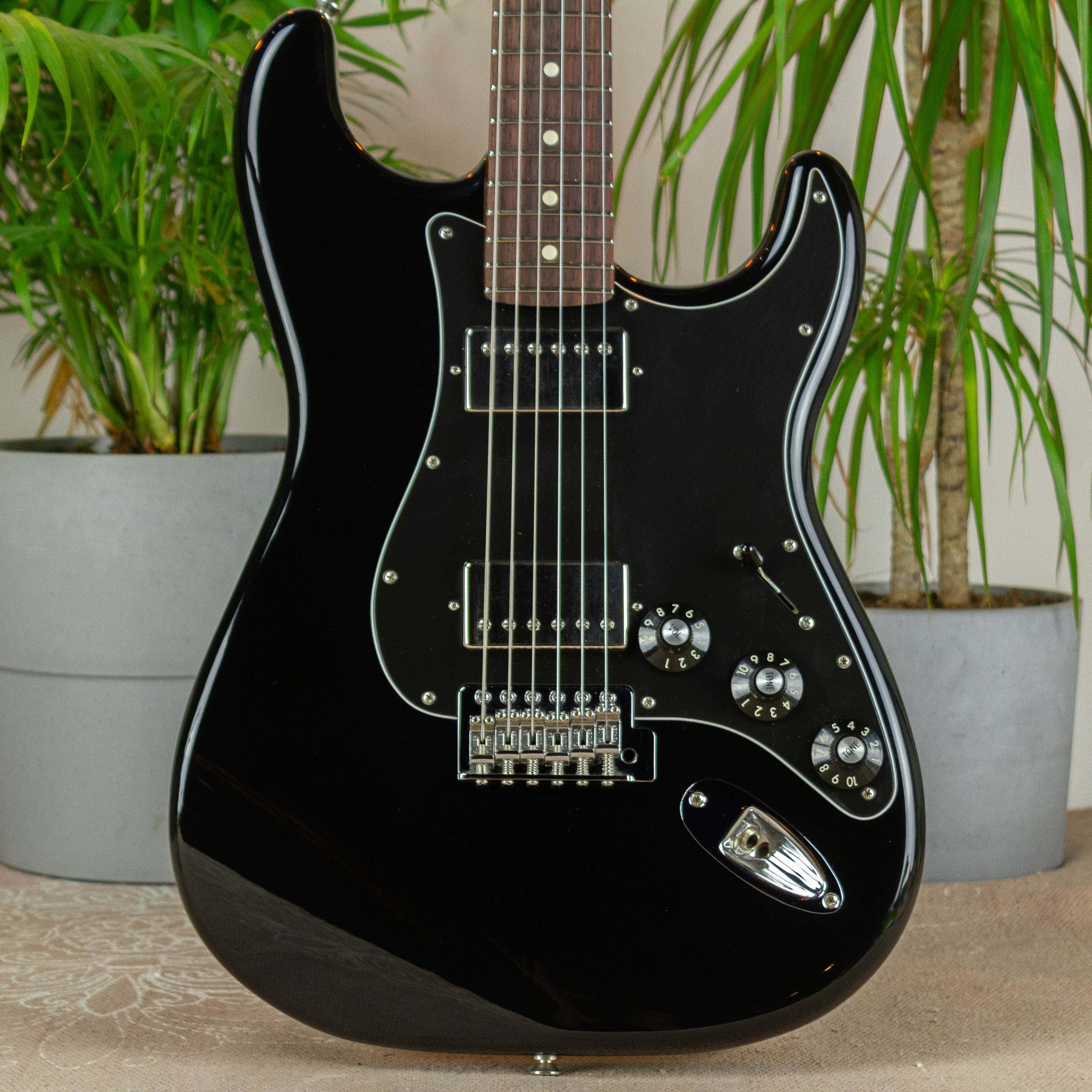 Fender Blacktop Stratocaster HH Black 2011 Mexico электрогитара